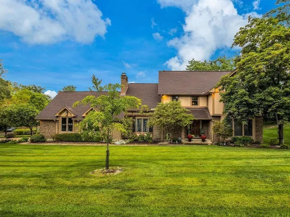1100 Chatham Ct, Cincinnati, OH 45215