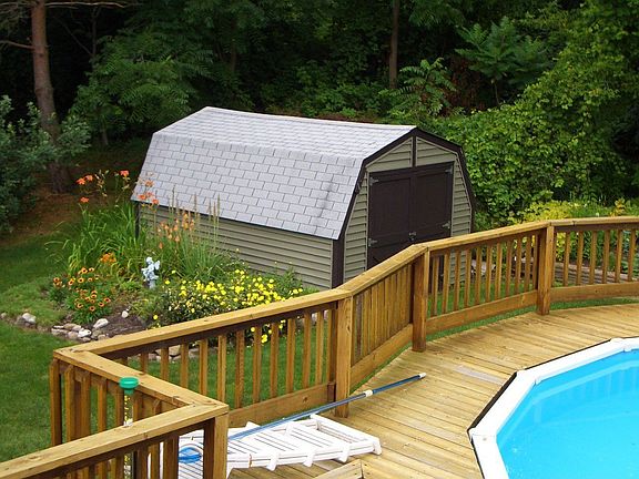 2nd image of 215 Briarwood Ln