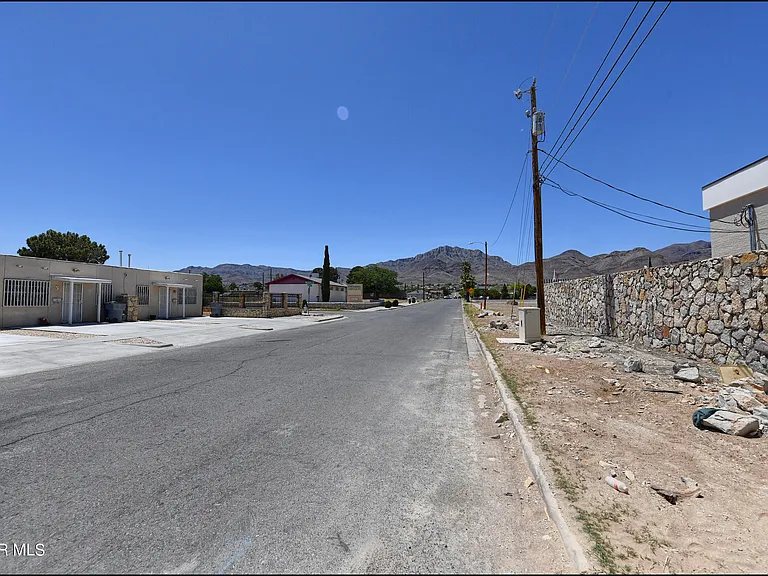 4626 Maxwell Ave #C — Photo 26