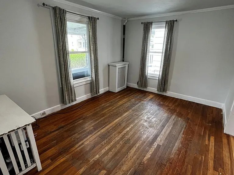 189 Saint Charles St — Photo 12
