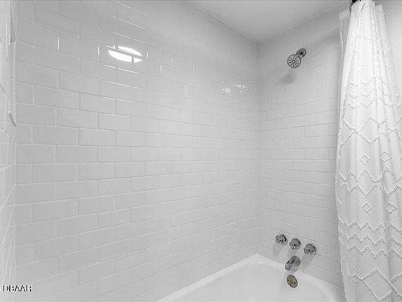 3rd image of 2043 S Atlantic Ave #510
