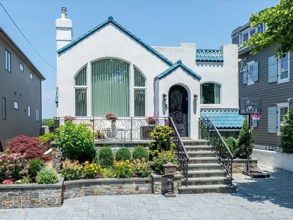 1736 Bay Boulevard, Atlantic Beach, NY 11509