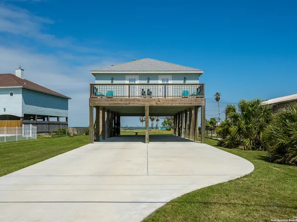 60 Copano Ridge Rd, Rockport, TX 78382