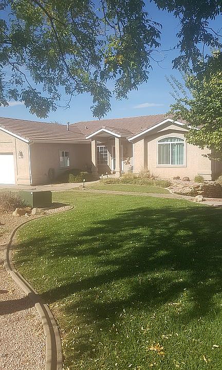 Near bike paths, quiet culdesac