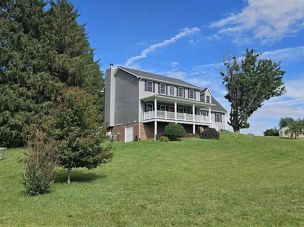 58 Overlook Rd, Waynesboro, VA 22980