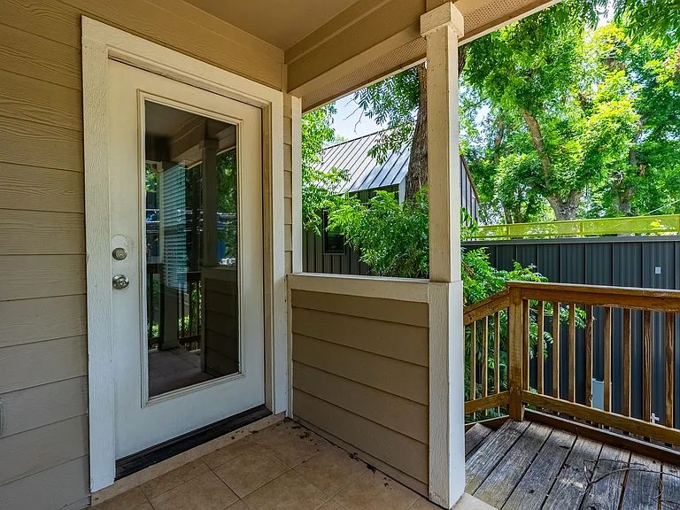 2217 Holly St — Photo 20