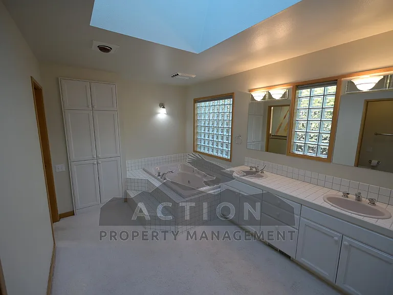 23 Karie Ct — Photo 29