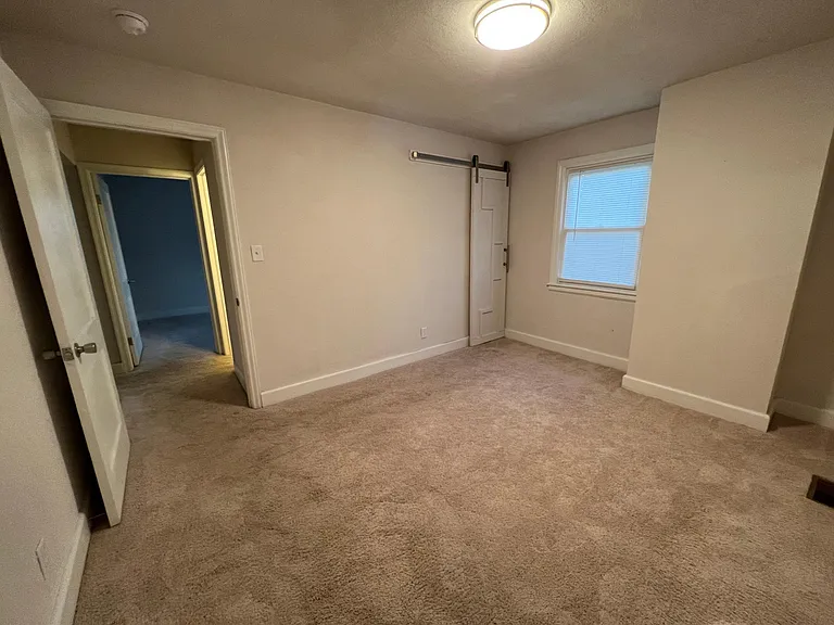 316 Ashlawn Dr — Photo 3