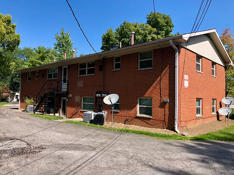 477 E Stafford Ave #D — Photo 11