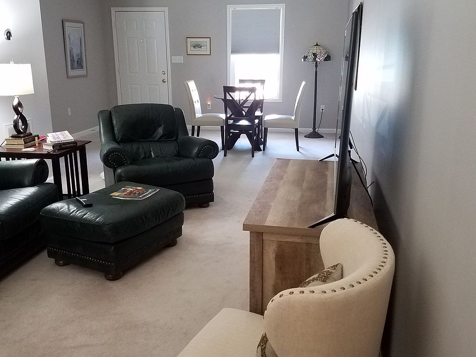1st image of 2115 W Park Dr