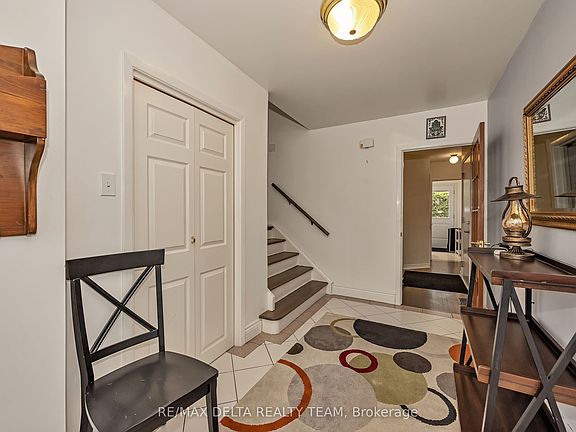 5th image of 2350 Georgina Dr