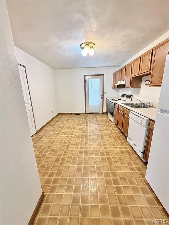 2 bed, 1.0 bath, 980 sqft, $1,095 — Photo 4