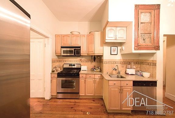 4th image of 195 Saint Marks Ave APT 2