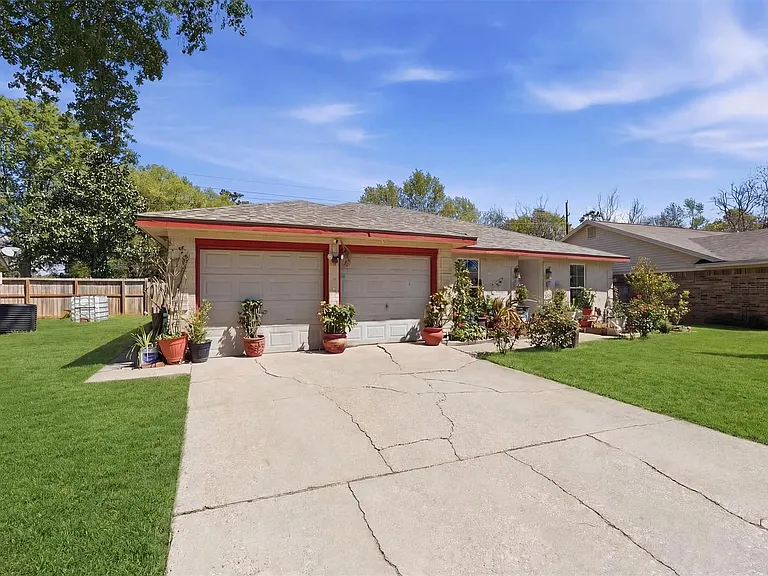 6203 Sunnygate Dr — Photo 2