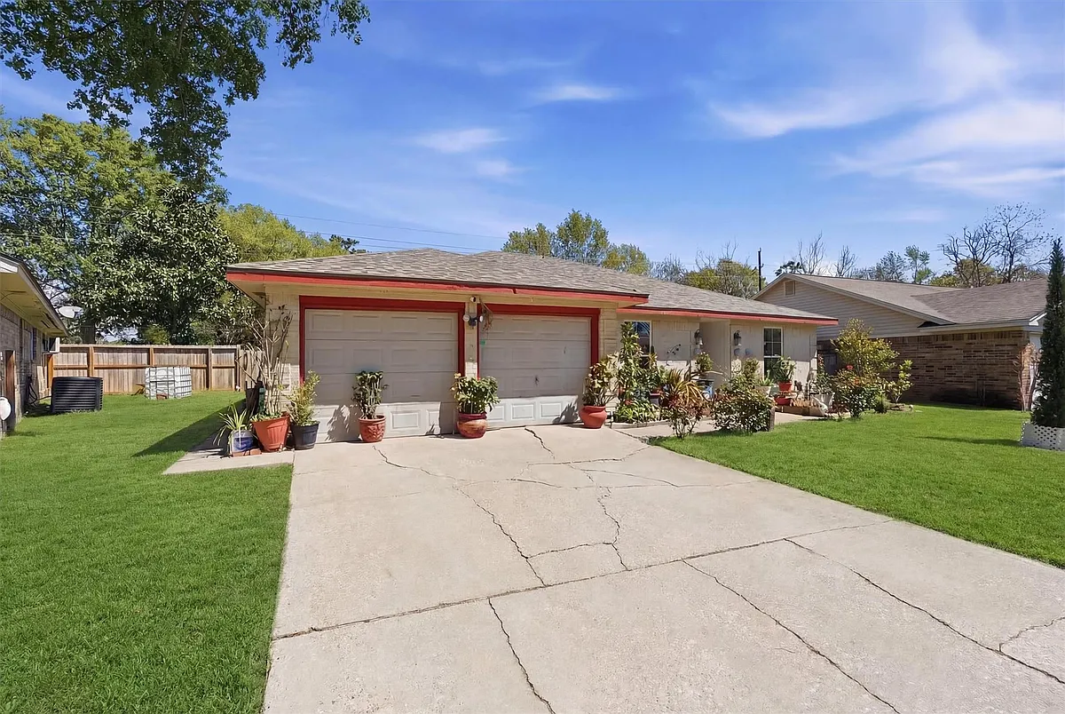Building Photo - 6203 Sunnygate Dr