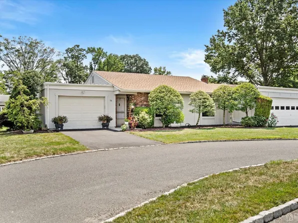 5 Aspen Plz #A, Monroe Township, NJ 08831
