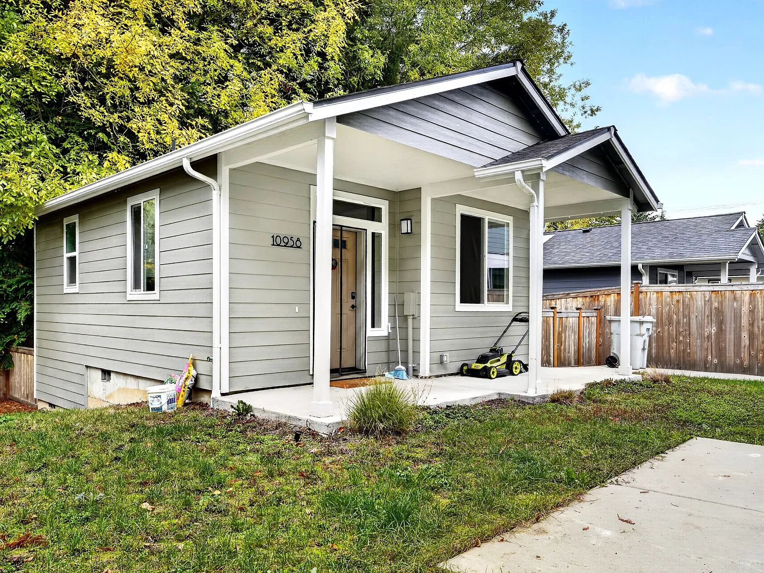 1 bed, 600 sqft, $1,800 — Photo 1