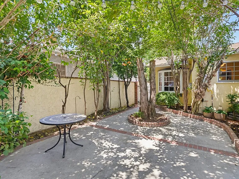 Rear side entertaining patio