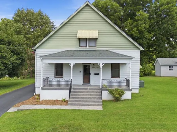 310 N Briegel St, Columbia, IL 62236