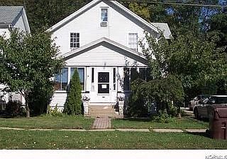 2nd image of 321 E Walnut St