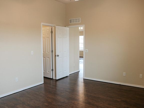 5th image of 18328 Tambor Dr