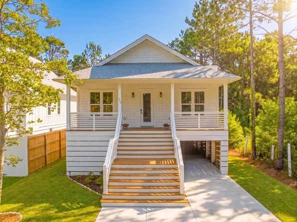 179 S 4th St, Pt Washington, FL 32459