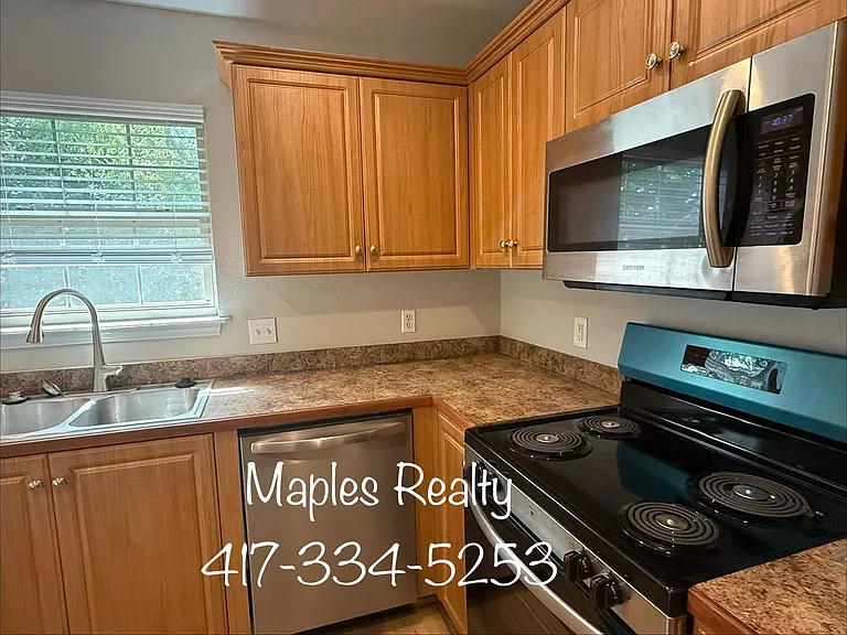 141 Scotch Pine Ct — Photo 28