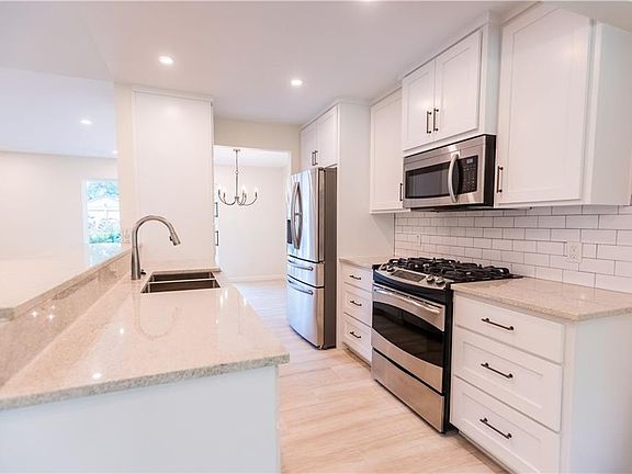 4th image of 11900 Acorn Creek Trl
