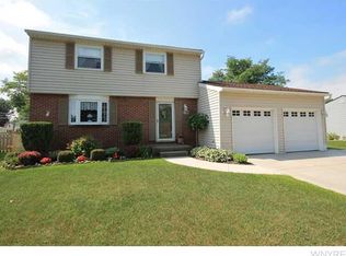 417 Wurlitzer Dr, North Tonawanda, NY