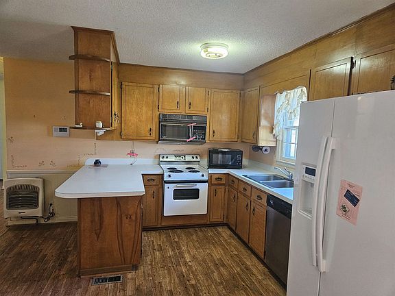 3rd image of 269 Old McCutcheon Rd