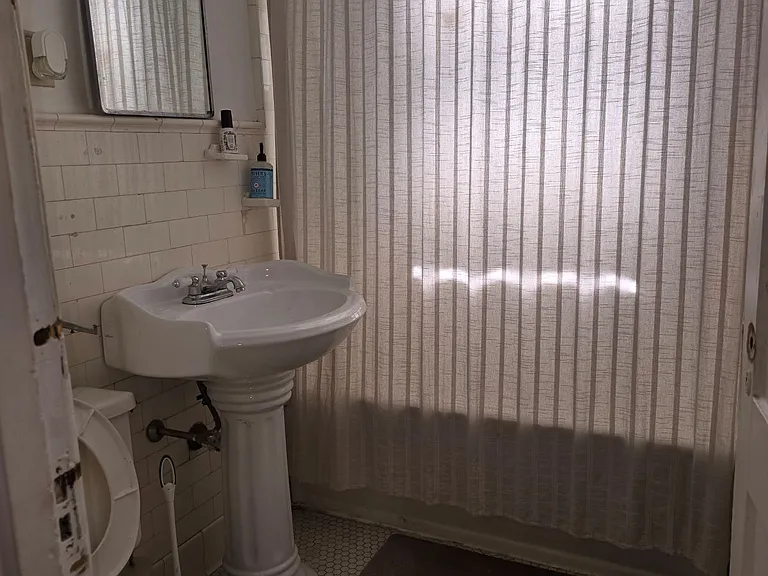 706 Madison Ave — Photo 2