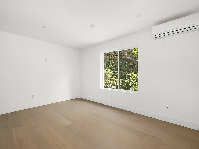 532 3/4 N Spaulding Ave — Photo 3