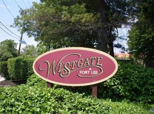 132 Lynette Dr #1230, Fort Lee, NJ 07024