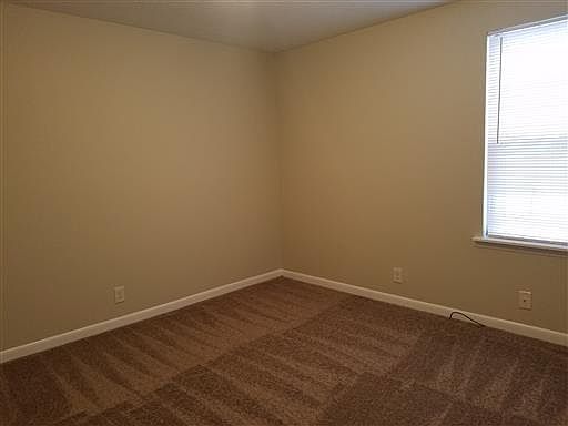 5th image of 1107 Westchester Dr
