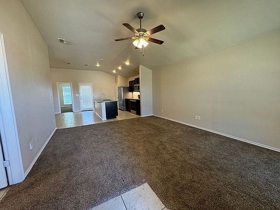 2nd image of 14203 Vernon Ave