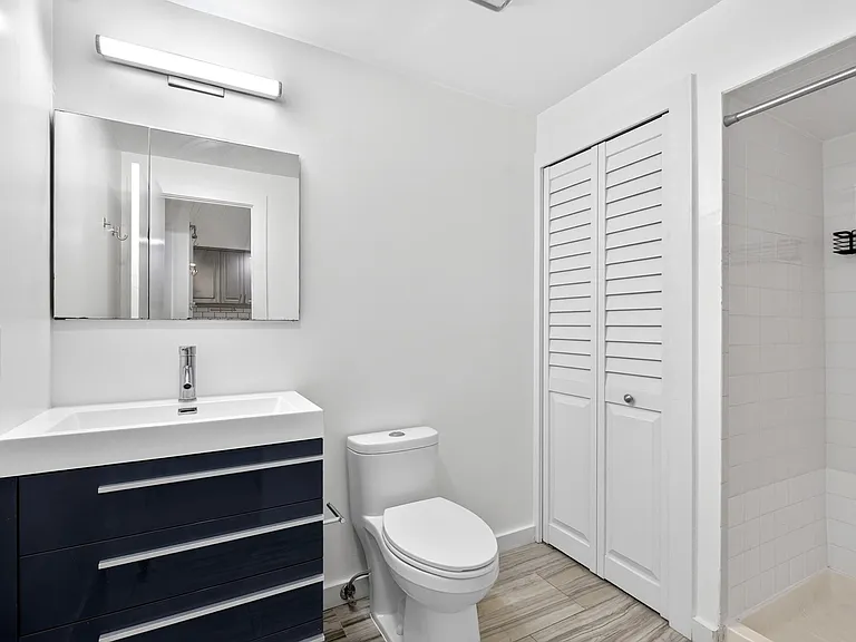 342 1st St #GARDEN LEVEL — Photo 11