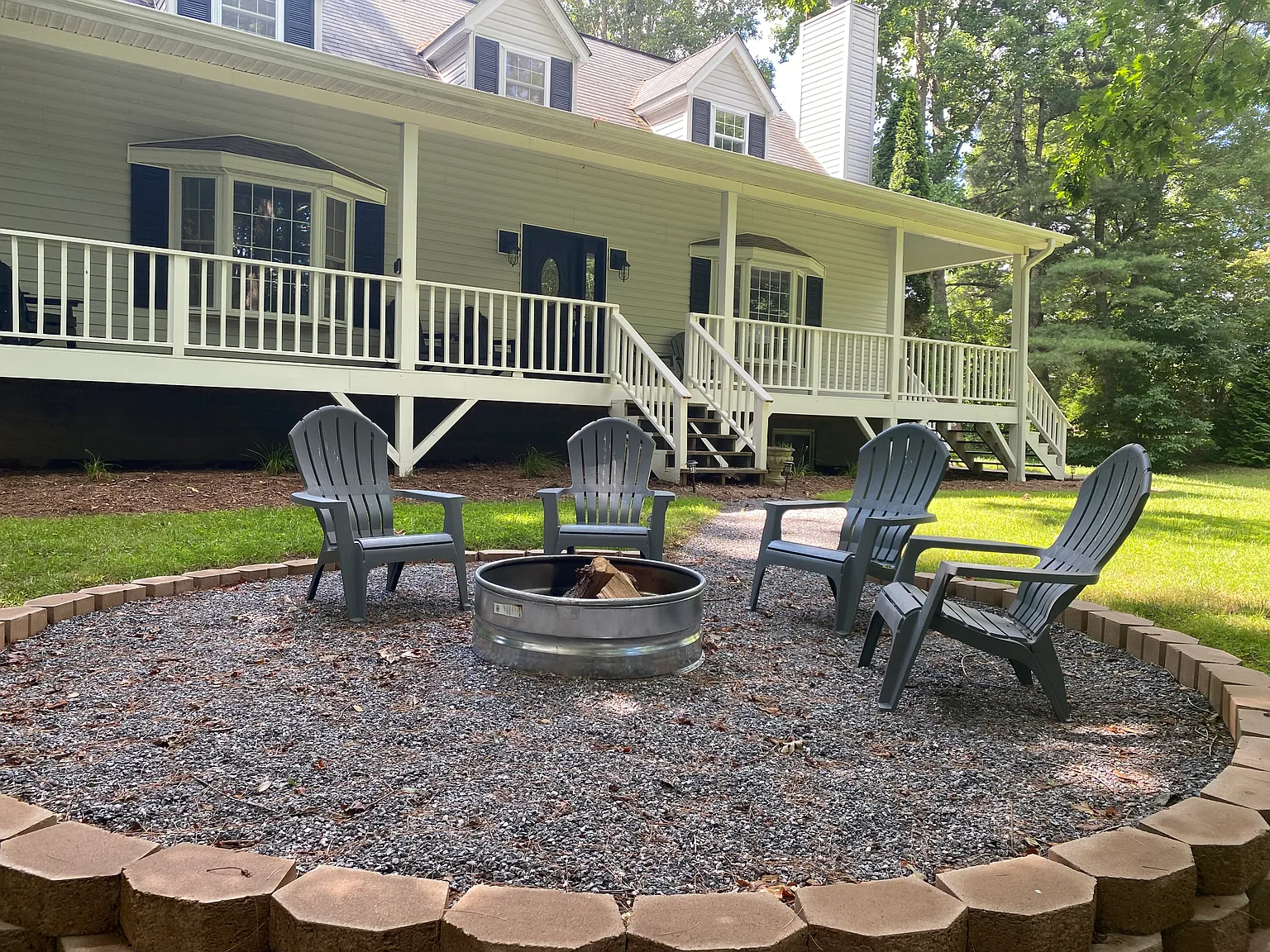 6 bed, 4.5 bath, 2736 sqft, $5,500 — Photo 2