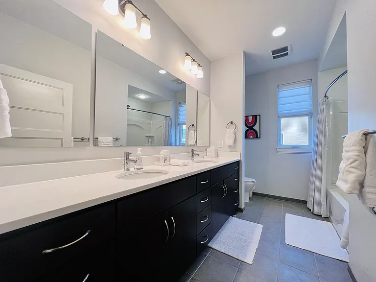 130 Home St — Photo 20