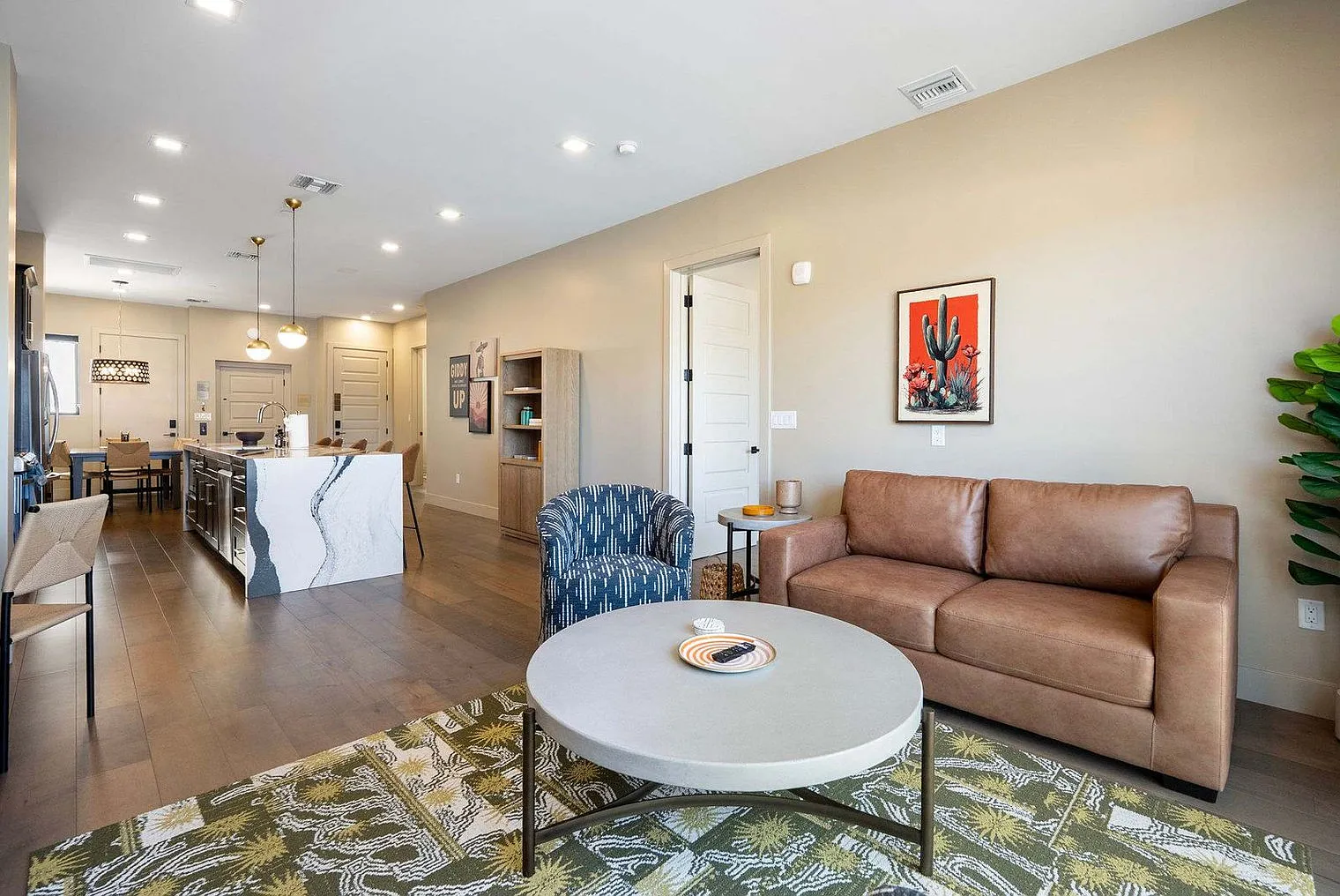 2 bed, 2.0 bath, 893 sqft, $11,629 — Photo 3
