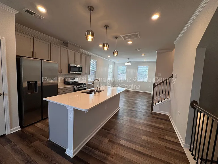 410 Odham Ln — Photo 30