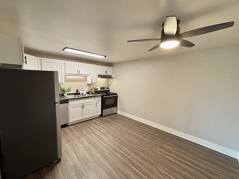 Capitol View Apartments — Photo 79