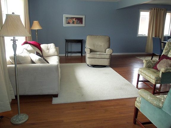2nd image of 10115 Mayfield Ave