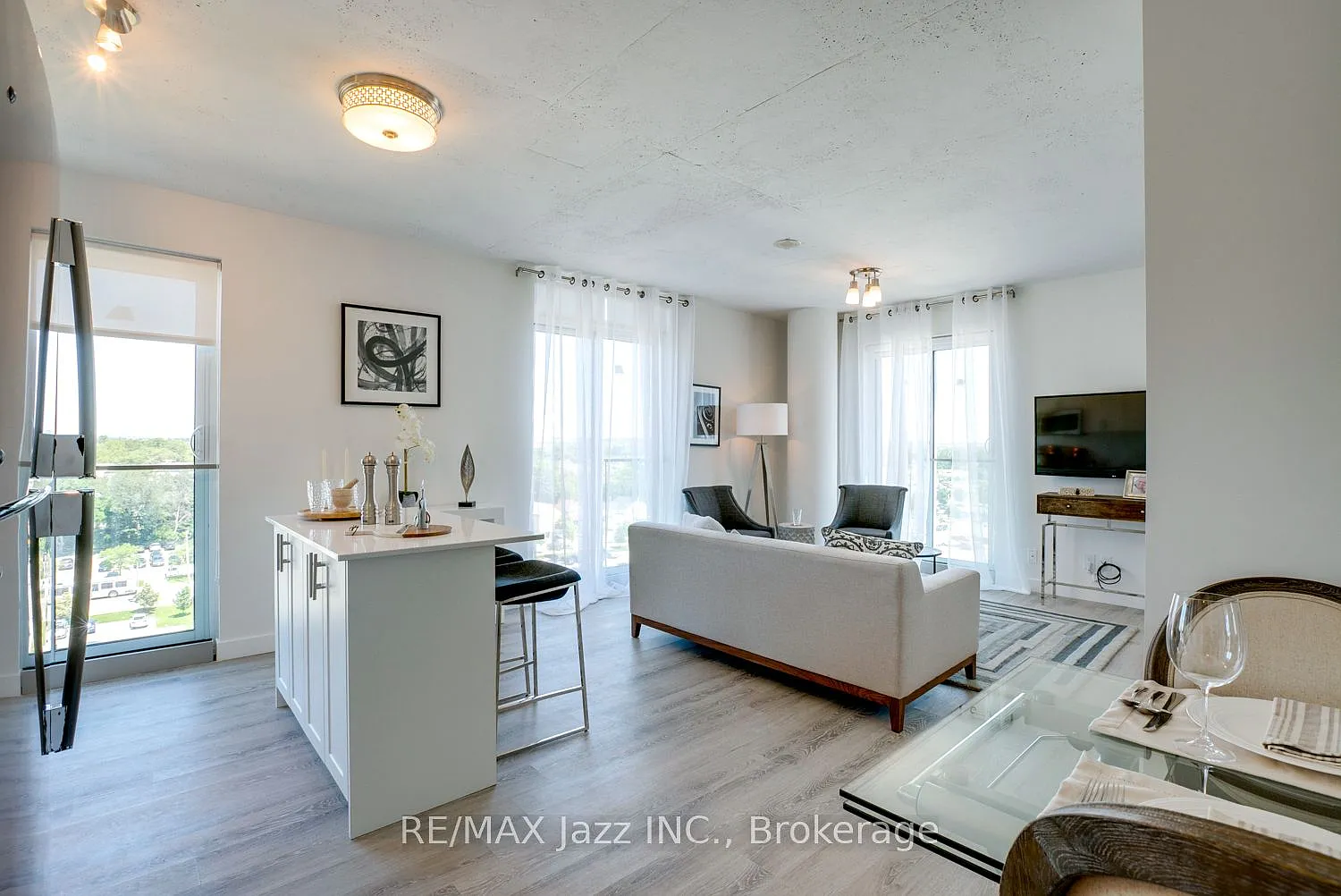 2 bed, $2,500 — Photo 3