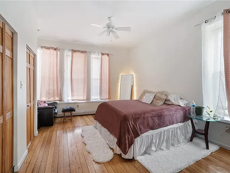 204 2nd St #1 — Photo 8
