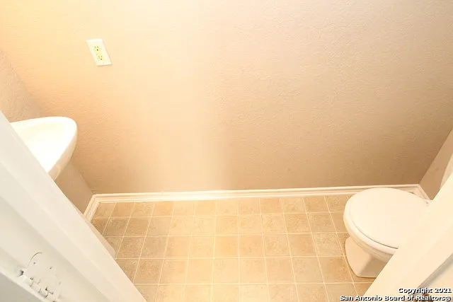 9715 Amber Ledge — Photo 14