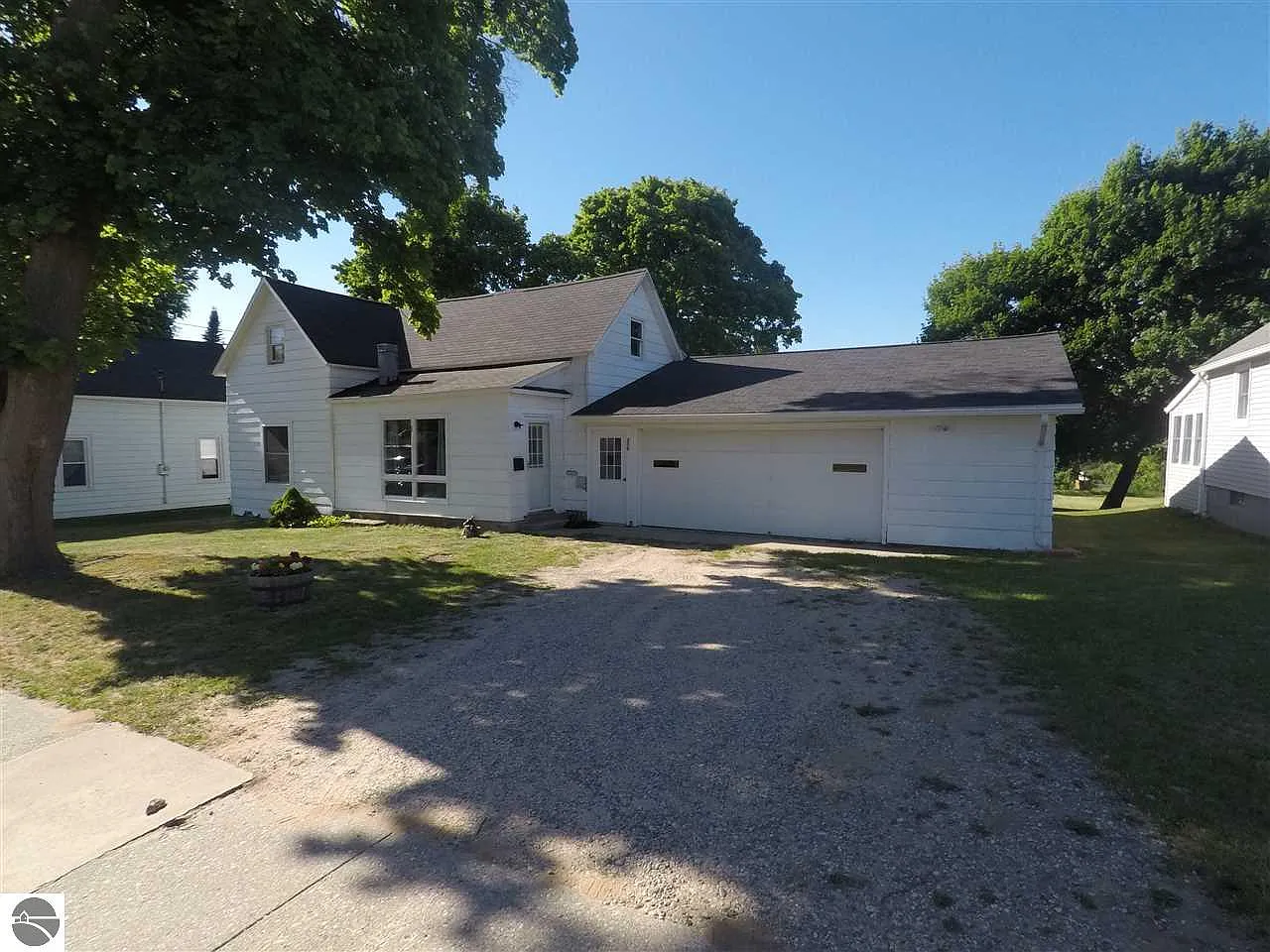 380 Marble St photo 1