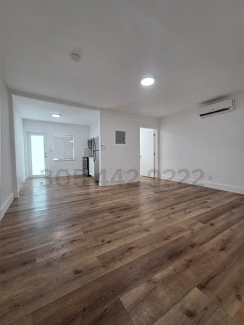 Studio, 650 sqft, $1,495 — Photo 4