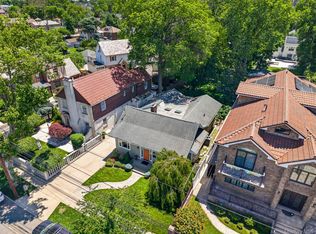146-24 Bayside Avenue, Flushing, NY 11354