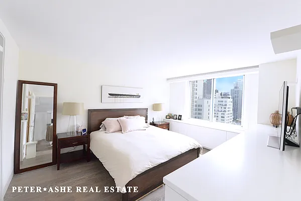 Rented by Peter Ashe | media 35