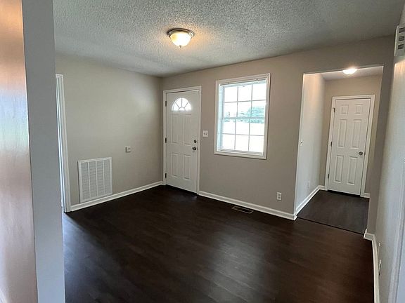 4th image of 314 Snowden Dr